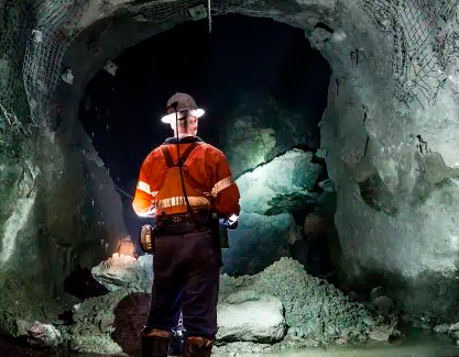 Abogada Corporativa Especialista en Derecho de la Empresa y Derecho Minero